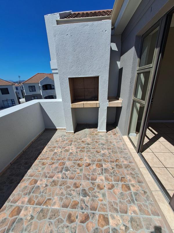 2 Bedroom Property for Sale in Vredekloof Western Cape
